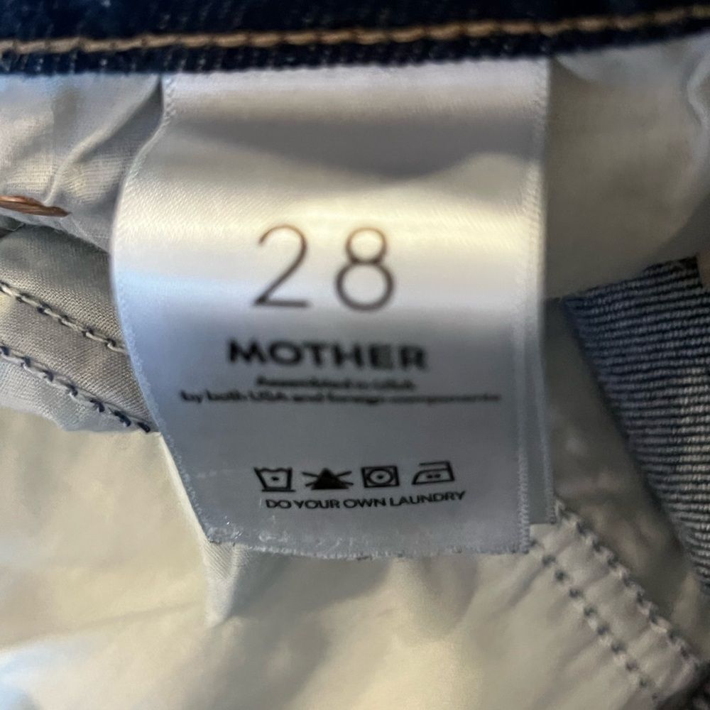 MOTHER Jeans THE DODGER FLOOD
WASH: DIGITAL UNDERGROUND - Picture 10 of 12